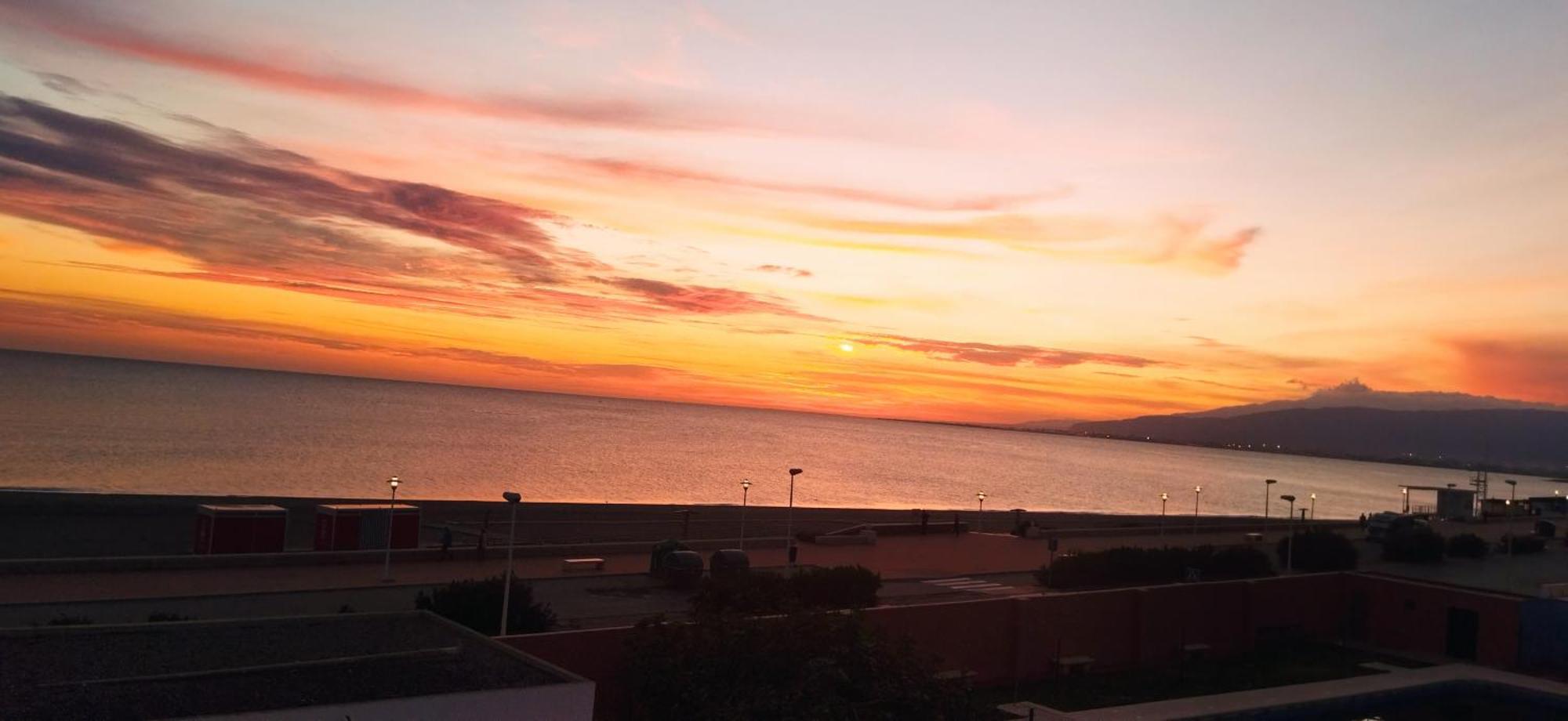 Primera Linea, Magnificas Vistas Al Mar Y A La Playa Retamar  Buitenkant foto